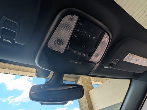 Used 2024 Dodge Durango GT RWD image 32