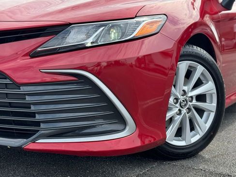 Used 2024 Toyota Camry LE image 5