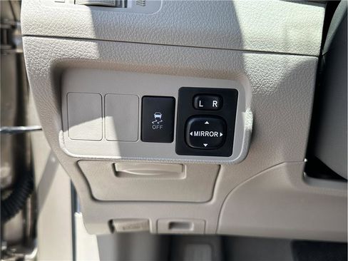 Used 2010 Toyota Corolla LE FWD image 23
