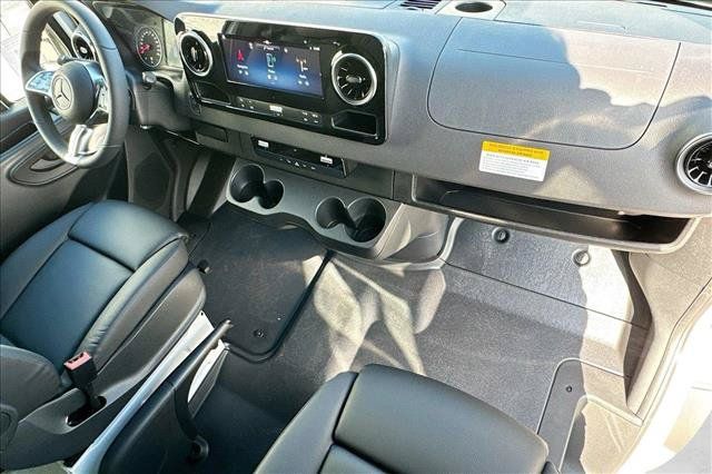 New 2026 Mercedes-Benz Sprinter 3500 image 24