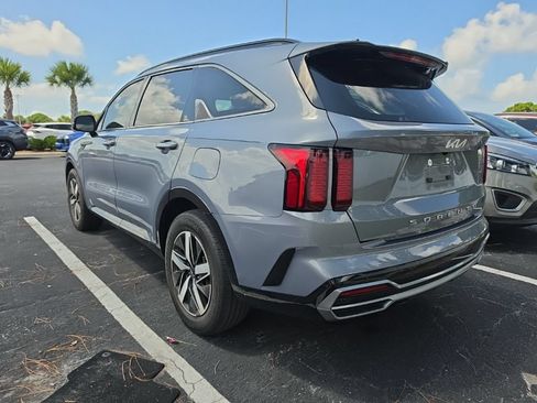 Used 2022 Kia Sorento S w/ Panoramic Sunroof Package FWD image 13