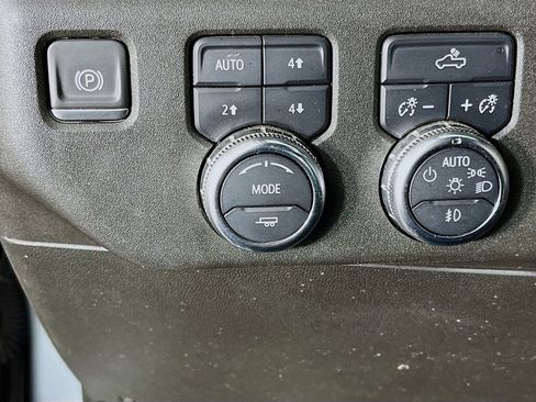 Used 2024 GMC Sierra 1500 Elevation w/ X31 Off-Road Package AWD/4WD image 13