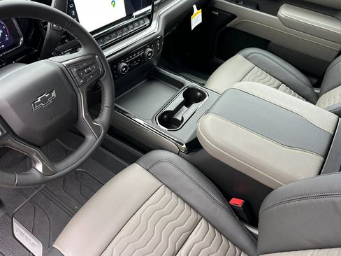 New 2026 Chevrolet Silverado 2500 ZR2 image 8