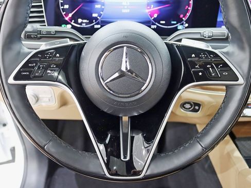 Used 2024 Mercedes-Benz GLE 350 4MATIC image 17