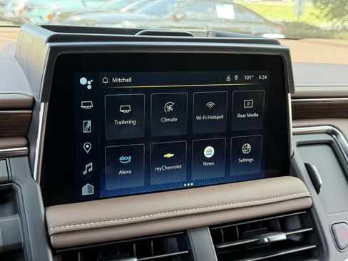 Used 2023 Chevrolet Tahoe High Country w/ Advanced Technology Package AWD/4WD image 22