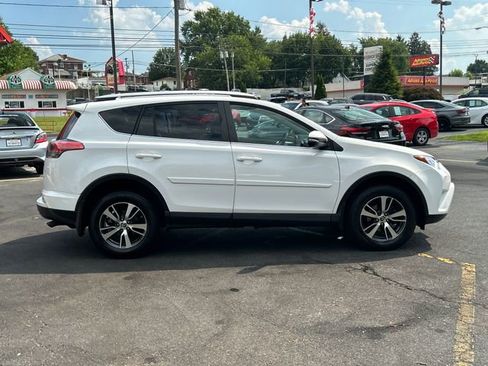 Used 2016 Toyota RAV4 XLE image 8