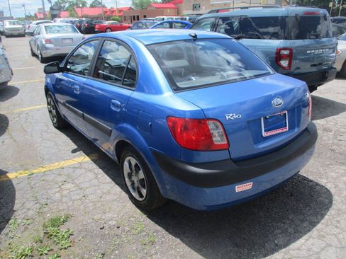 Used 2009 Kia Rio LX w/ PWR Pkg FWD image 4