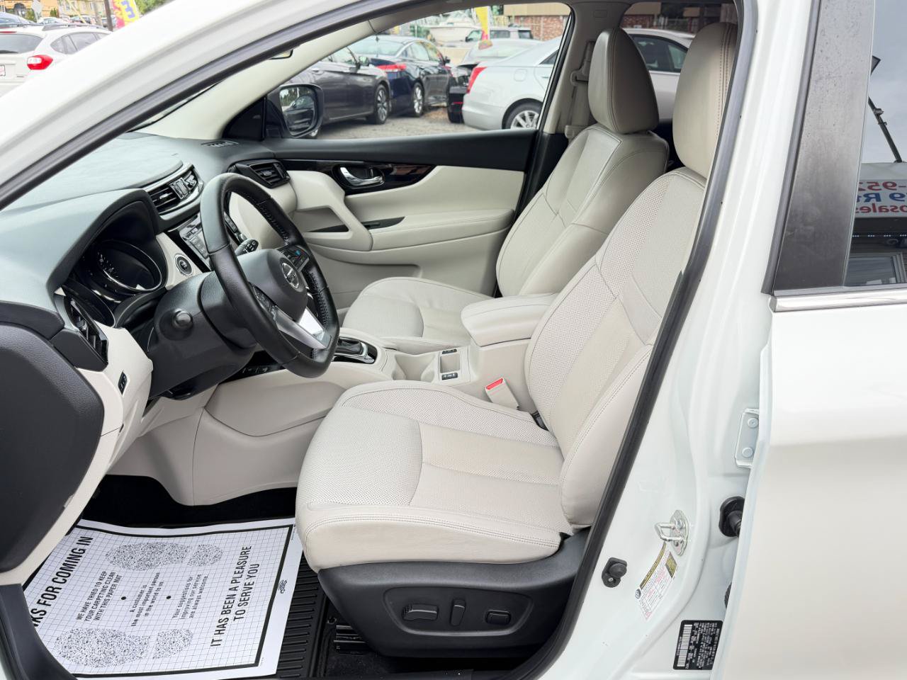 Used 2022 Nissan Rogue Sport SL AWD/4WD image 12