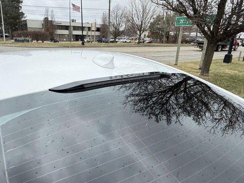 Used 2016 Chevrolet Malibu LT image 39