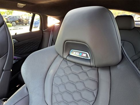 Used 2025 BMW X6 M Competition w/ Executive Package image 18