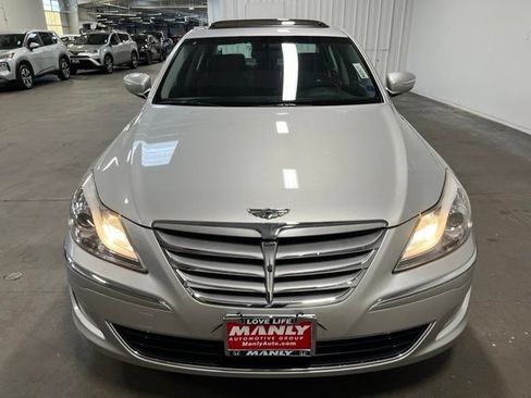 Used 2012 Hyundai Genesis 3.8 w/ Premium Pkg RWD image 8