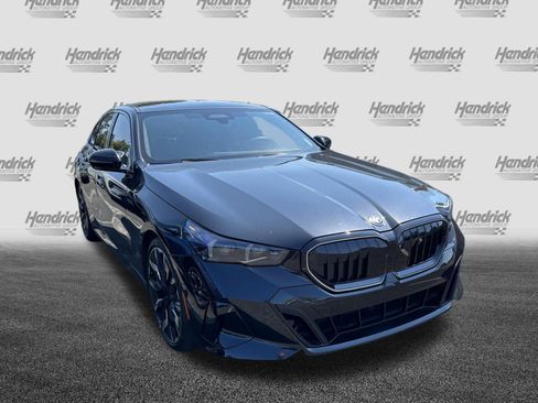 Used 2024 BMW i5 eDrive40i w/ Executive Package RWD image 2