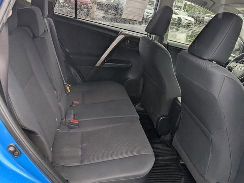 Used 2018 Toyota RAV4 LE w/ All Weather Liner Package AWD/4WD image 18