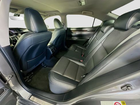 Used 2016 Lexus ES 350 w/ Navigation System Package FWD image 30