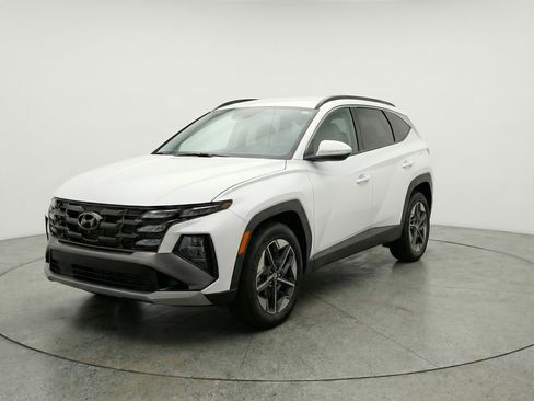 Used 2025 Hyundai Tucson SEL AWD/4WD image 3