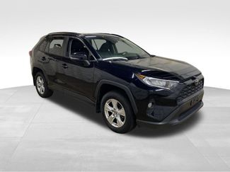 Used 2019 Toyota RAV4 XLE w/ Convenience Package AWD/4WD video 2