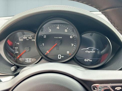 Used 2024 Porsche 718 Cayman image 18