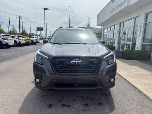 Used 2024 Subaru Forester Limited AWD/4WD image 8