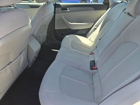 Used 2017 Hyundai Sonata SE FWD image 16