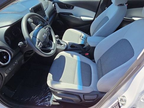 Used 2023 Hyundai Kona SE FWD image 11