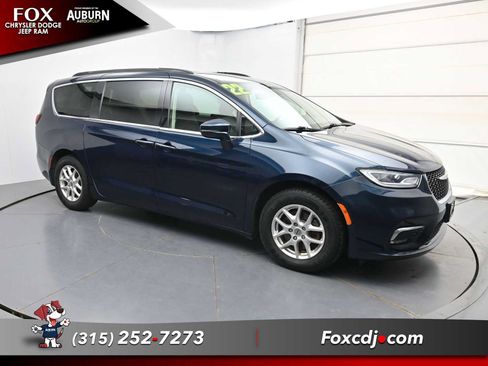 Used 2022 Chrysler Pacifica Touring-L FWD image 14