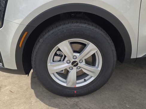 New 2026 Kia Sorento LX FWD image 33