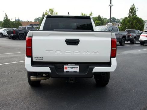 Used 2026 Toyota Tacoma SR5 AWD/4WD image 6