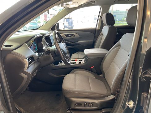 Used 2021 Chevrolet Traverse LT image 30