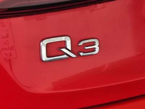Used 2018 Audi Q3 2.0T Premium Plus w/ S Line Competition Package image 10
