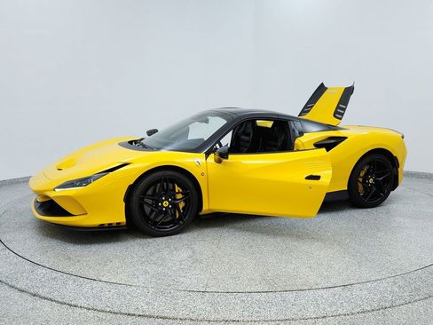 Used 2021 Ferrari F8 Tributo image 9