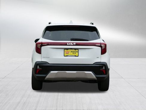 Certified 2024 Kia Seltos EX AWD/4WD image 6