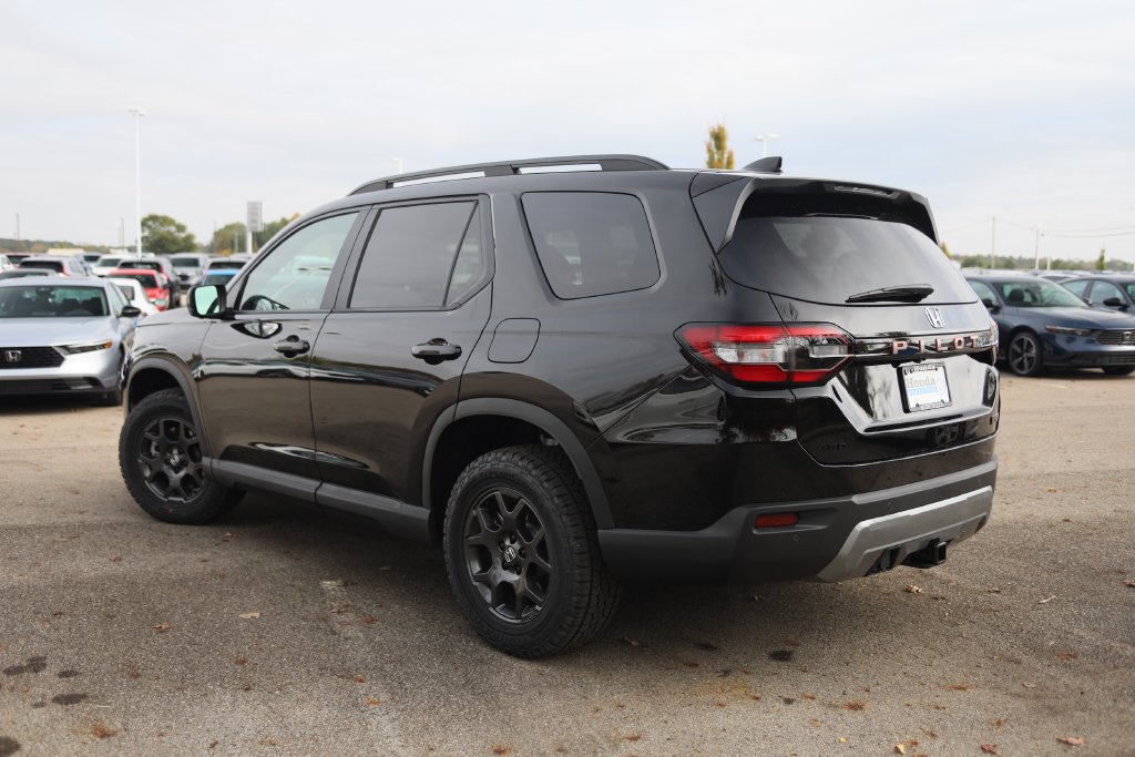 New 2026 Honda Pilot TrailSport image 4