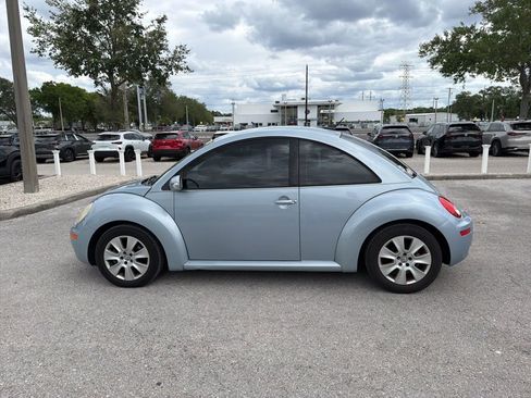 Used 2009 Volkswagen Beetle S FWD image 8