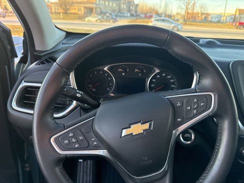 Used 2022 Chevrolet Equinox LT image 17