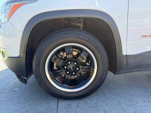 Used 2019 GMC Acadia SLT FWD image 4