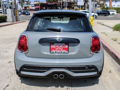 Used 2022 MINI Cooper S image 4