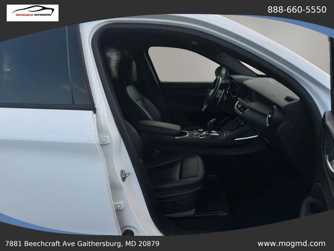Used 2022 Alfa Romeo Stelvio Sprint AWD/4WD image 15