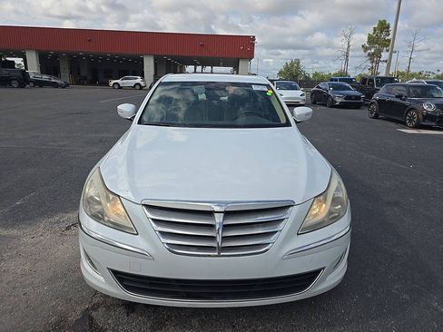 Used 2014 Hyundai Genesis 3.8 RWD image 1