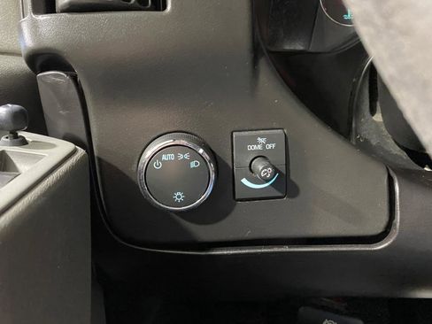 Used 2013 Chevrolet Express 1500 RWD image 12
