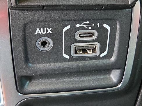 New 2025 Jeep Gladiator Mojave image 19