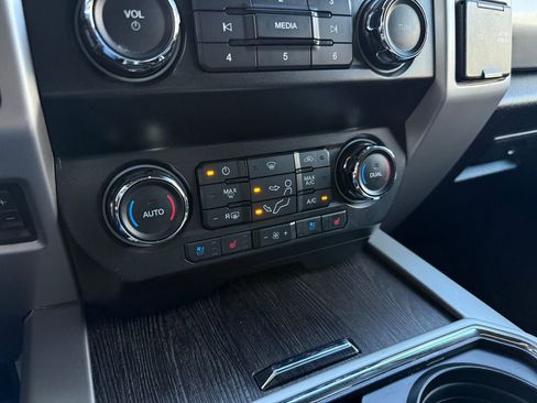 Used 2020 Ford F350 Lariat AWD/4WD image 42