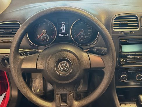 Used 2012 Volkswagen Golf 2-Door FWD image 17