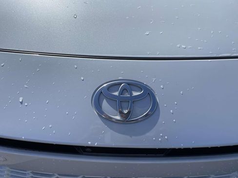 Used 2025 Toyota Camry XSE w/ Premium Plus Package image 18