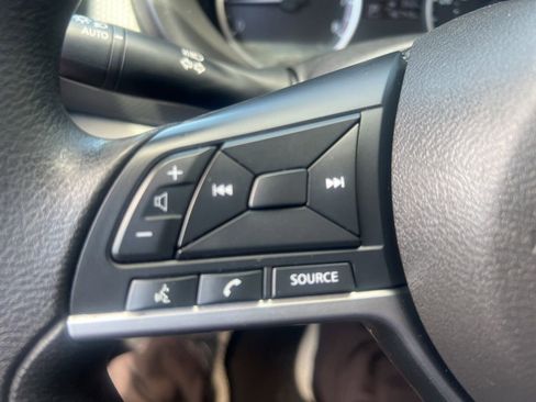 Used 2022 Nissan Kicks S FWD image 55
