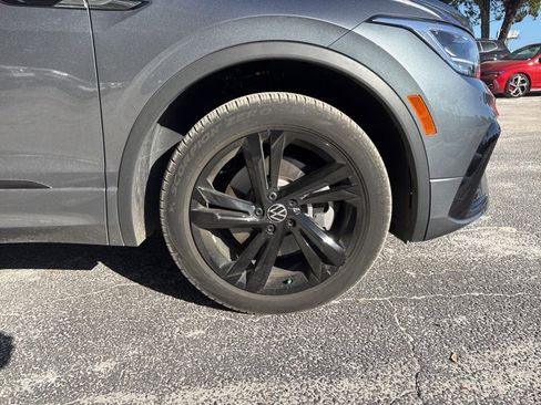 Used 2023 Volkswagen Tiguan SE R-Line image 20