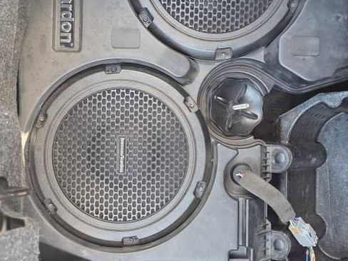 Used 2018 Dodge Challenger SXT Plus image 18