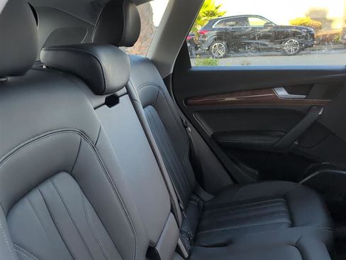 Used 2023 Audi Q5 2.0T Premium Plus w/ Premium Plus Package image 14