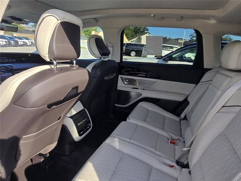 New 2026 Lincoln Nautilus Black Label image 10