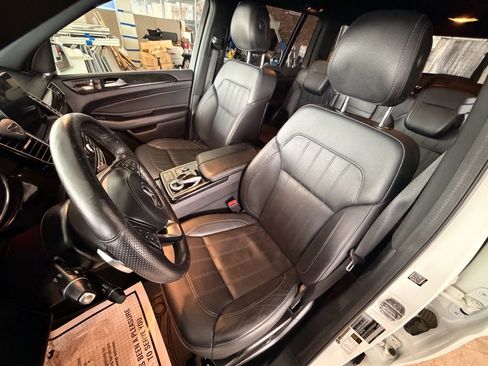 Used 2019 Mercedes-Benz GLS 450 4MATIC image 12