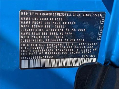 New 2025 Volkswagen Taos SE image 19